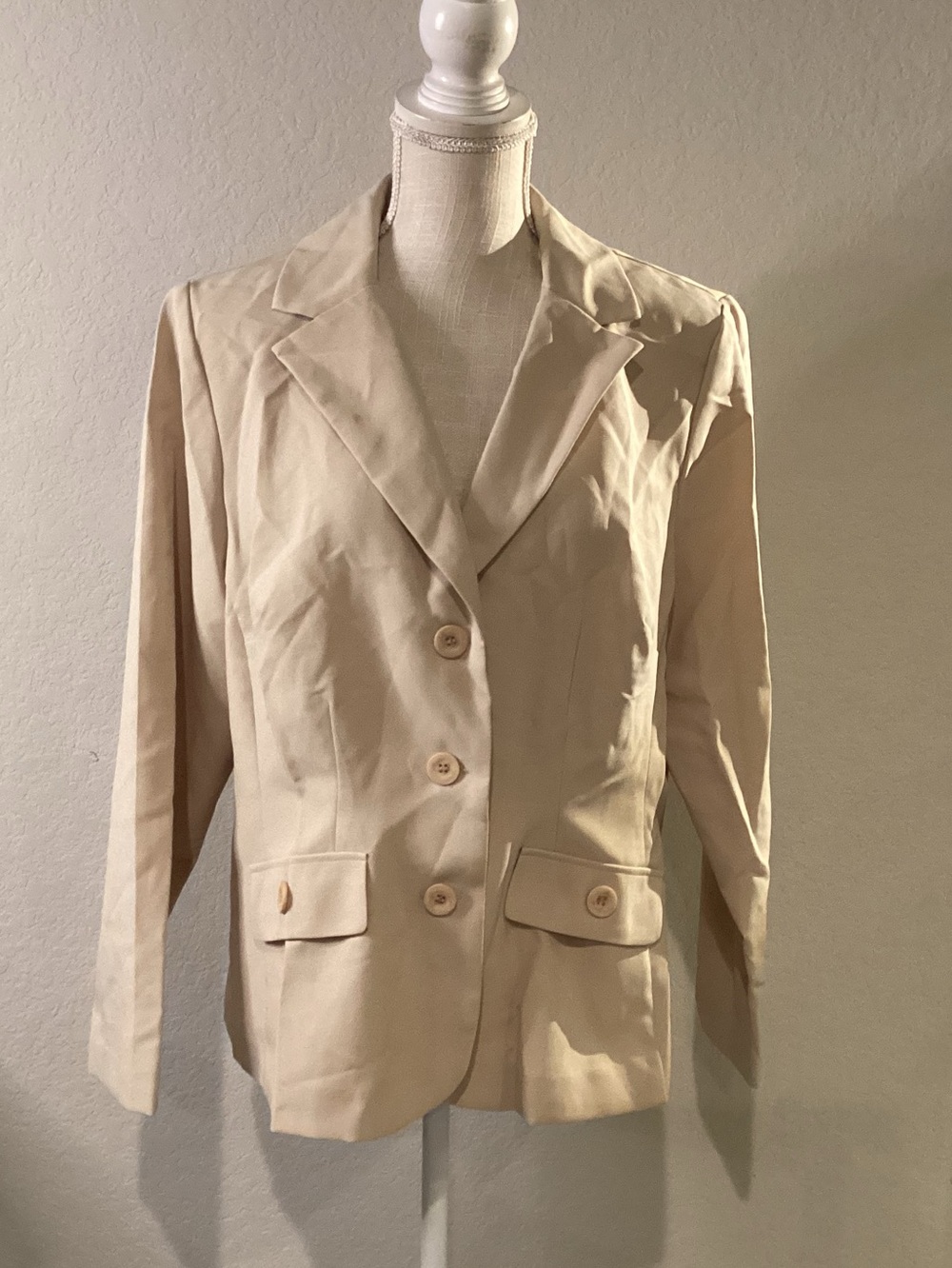 Vintage Spago Collection Women’s Classic Cream Blazer Jacket